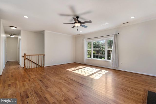 12 RED SQUIRREL RD, Harpers Ferry, WV 25425