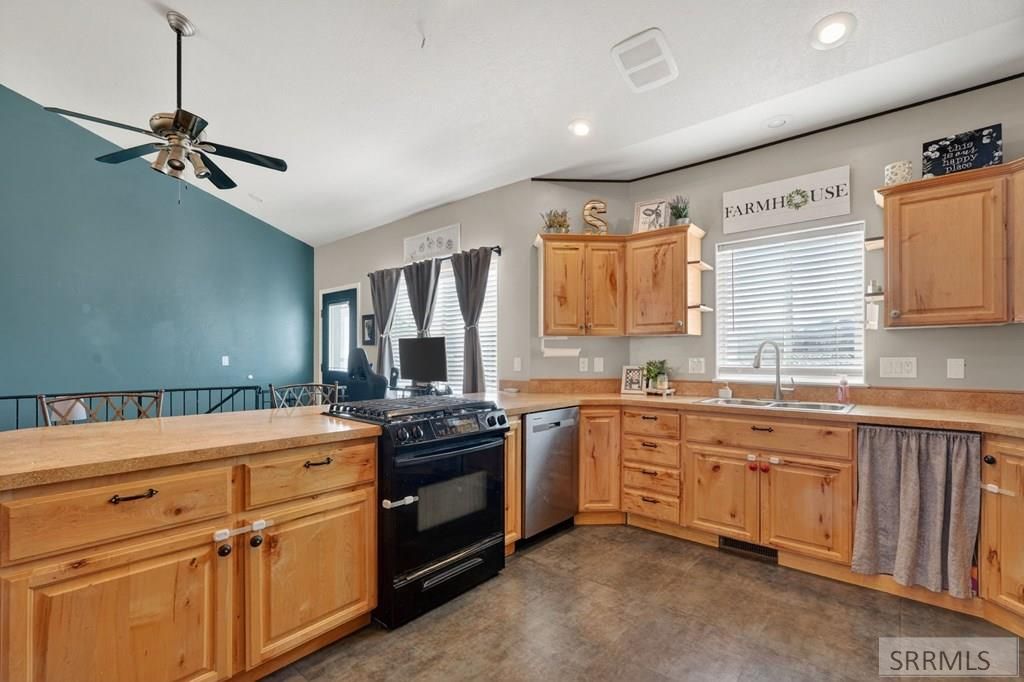 Image 8 of property listing at 1279 Swisher Road, Pocatello, ID 83204
