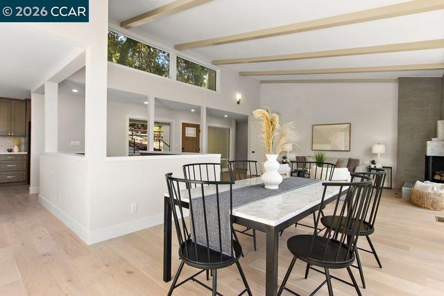 16 Sunnyside Ct, Orinda, CA 94563