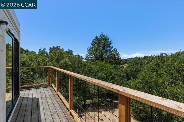 16 Sunnyside Ct, Orinda, CA 94563