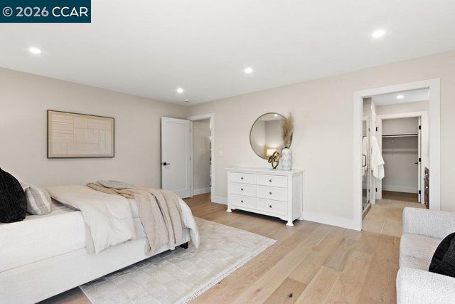 16 Sunnyside Ct, Orinda, CA 94563