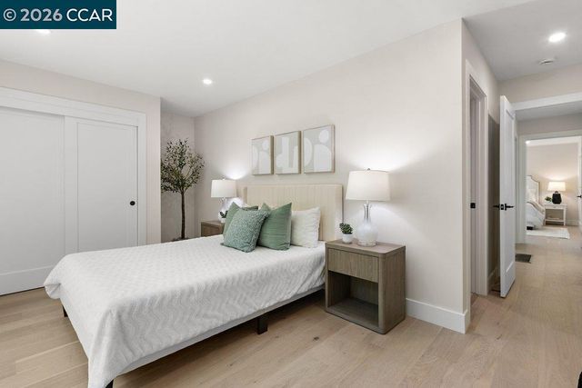 16 Sunnyside Ct, Orinda, CA 94563