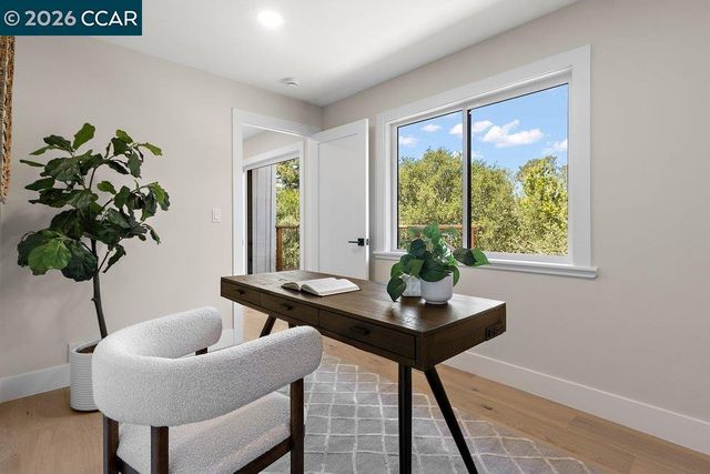 16 Sunnyside Ct, Orinda, CA 94563