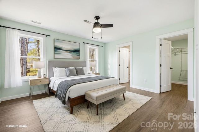 224 Walt Drive, Hendersonville, NC 28792