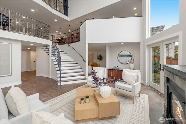 17714 SE 40th Place, Bellevue, WA 98008