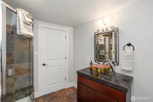 17714 SE 40th Place, Bellevue, WA 98008