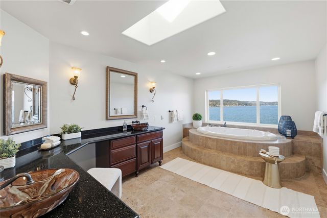 17714 SE 40th Place, Bellevue, WA 98008