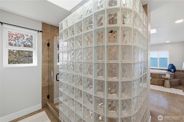 17714 SE 40th Place, Bellevue, WA 98008