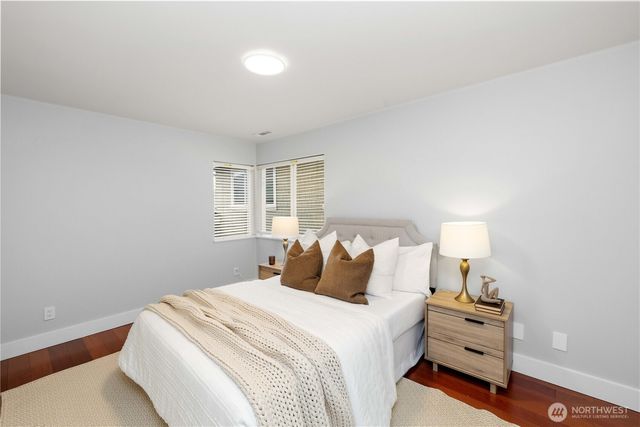 17714 SE 40th Place, Bellevue, WA 98008