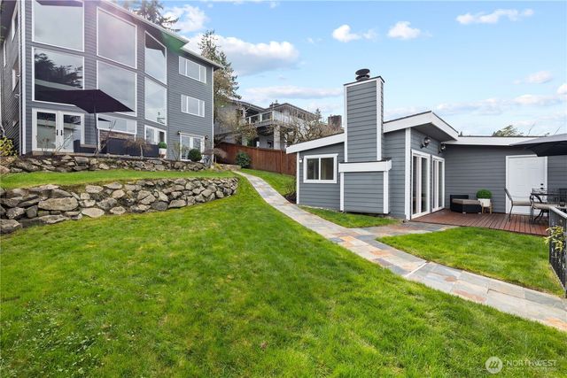 17714 SE 40th Place, Bellevue, WA 98008