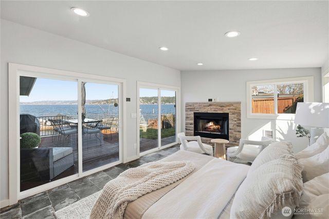 17714 SE 40th Place, Bellevue, WA 98008