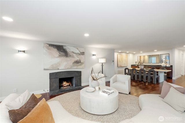 17714 SE 40th Place, Bellevue, WA 98008