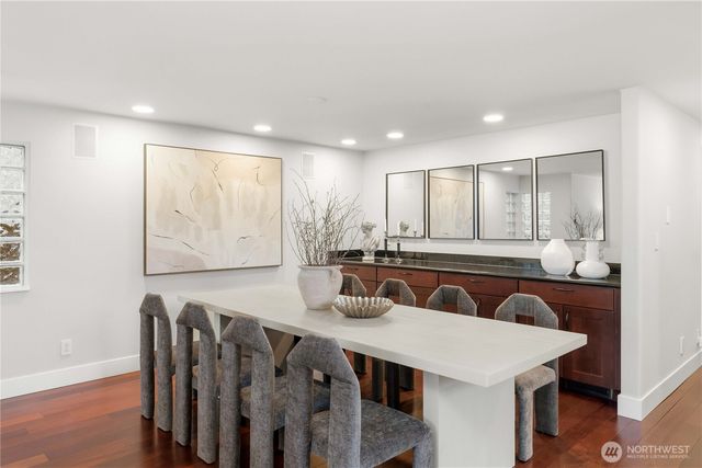 17714 SE 40th Place, Bellevue, WA 98008