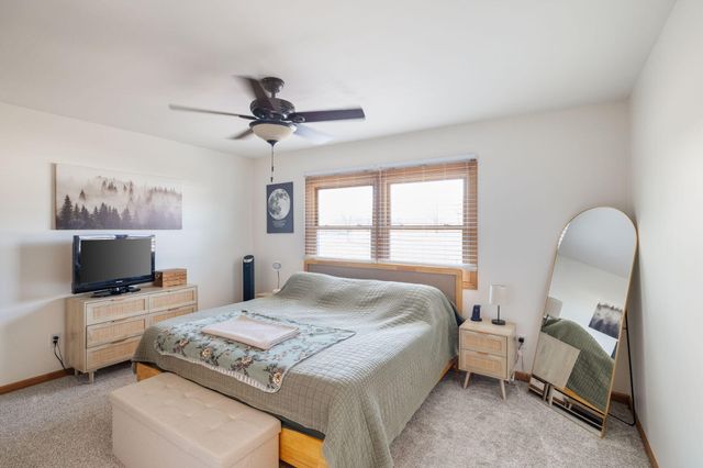 8676 Fulton Place, Crown Point, IN 46307