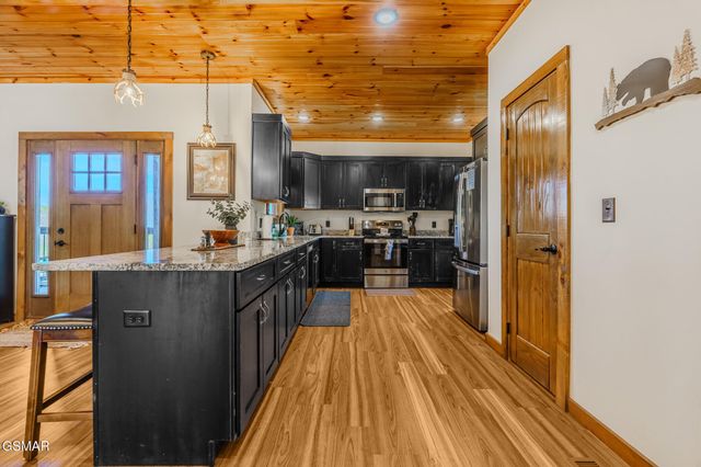 2927 Joyner Hills Lane, Sevierville, TN 37876
