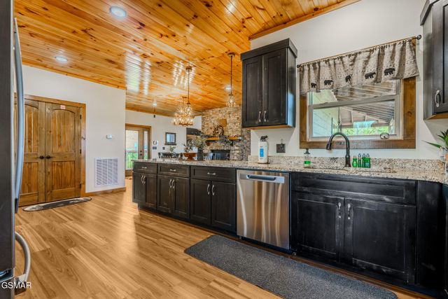 2927 Joyner Hills Lane, Sevierville, TN 37876