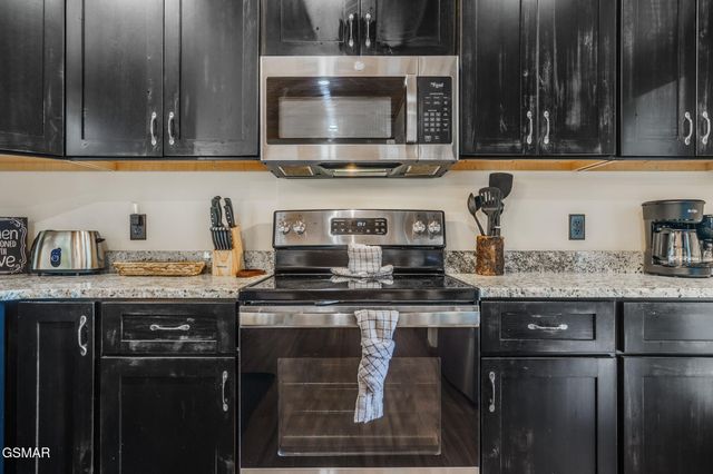 2927 Joyner Hills Lane, Sevierville, TN 37876