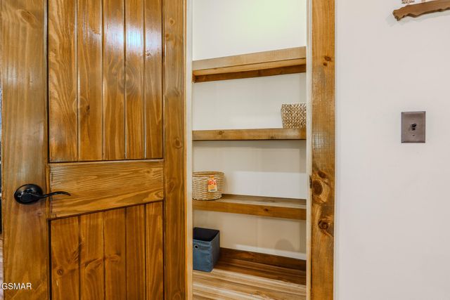 2927 Joyner Hills Lane, Sevierville, TN 37876