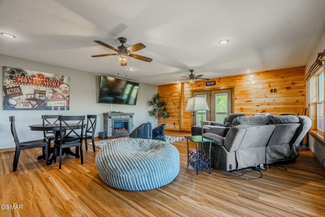 2927 Joyner Hills Lane, Sevierville, TN 37876