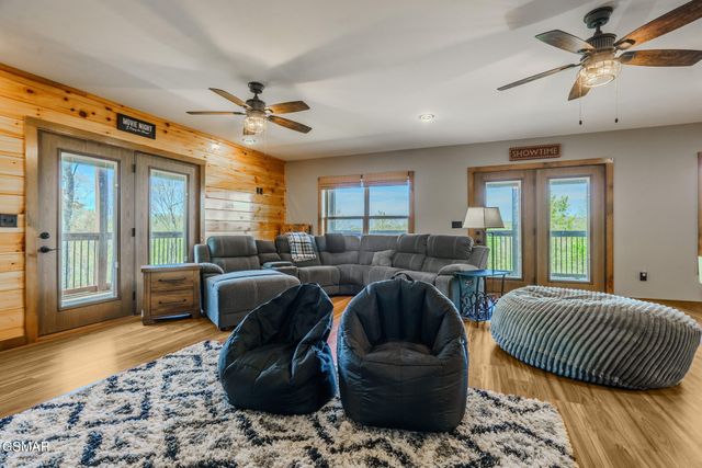 2927 Joyner Hills Lane, Sevierville, TN 37876
