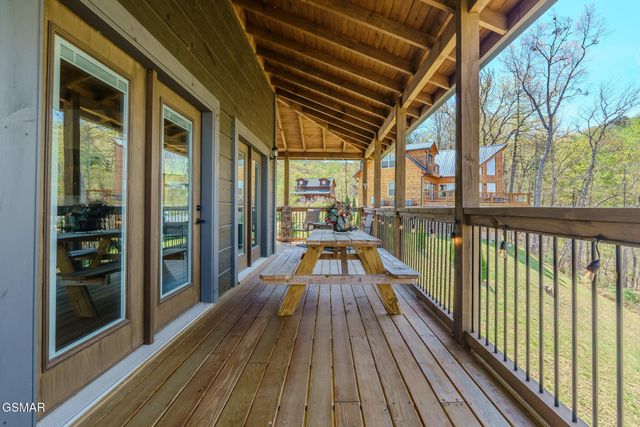 2927 Joyner Hills Lane, Sevierville, TN 37876