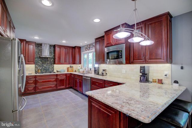 9518 HEATHWOOD CT, Burke, VA 22015