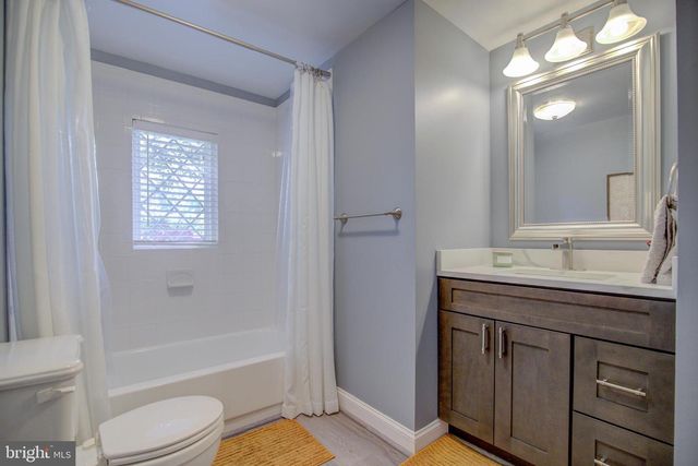 9518 HEATHWOOD CT, Burke, VA 22015