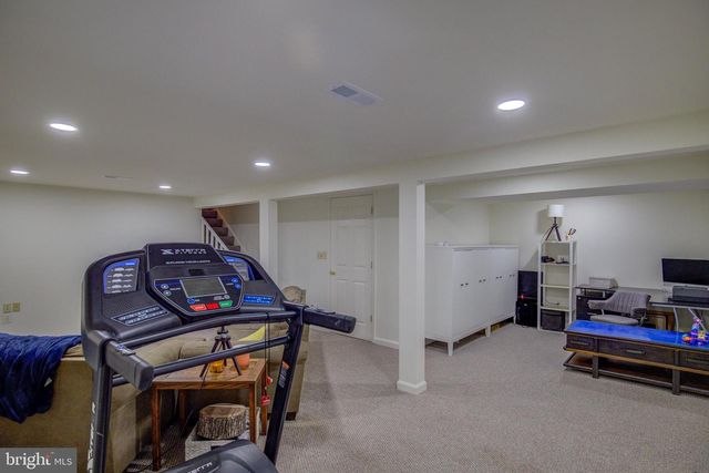 9518 HEATHWOOD CT, Burke, VA 22015