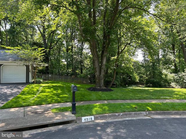 9518 HEATHWOOD CT, Burke, VA 22015