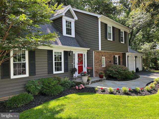 9518 HEATHWOOD CT, Burke, VA 22015