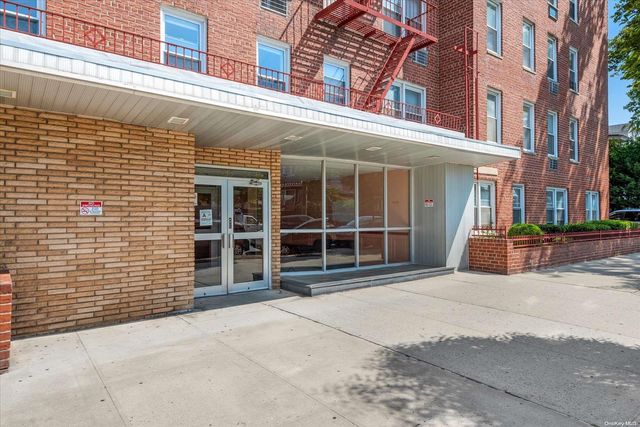 735 Avenue W 6J, Brooklyn, NY 11223