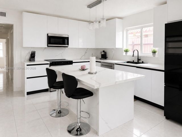 380 W 45th Street, Hialeah, FL 33012