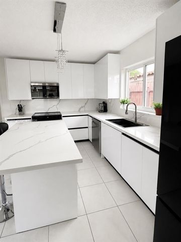380 W 45th Street, Hialeah, FL 33012