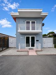 380 W 45th Street, Hialeah, FL 33012