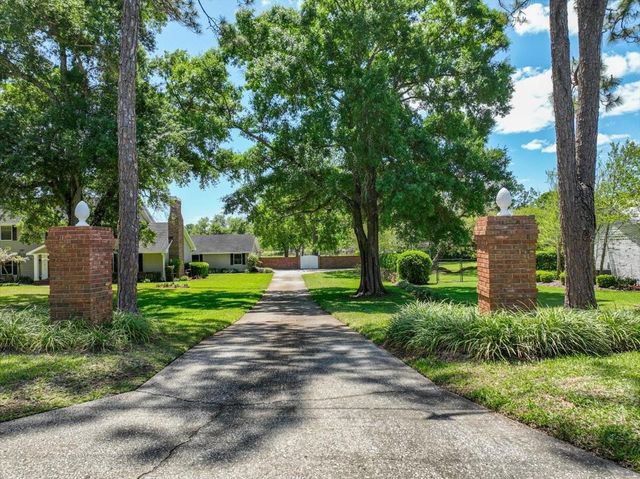 1310 ROLLING WOODS LANE, Lakeland, FL 33813
