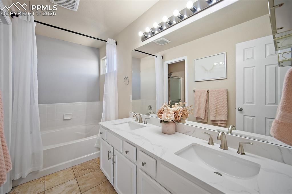 Image 15 of property listing at 8929 Celebrity Court, Fountain, CO 80817