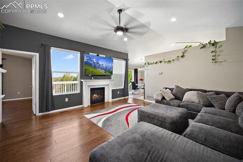 Image 5 of property listing at 8929 Celebrity Court, Fountain, CO 80817