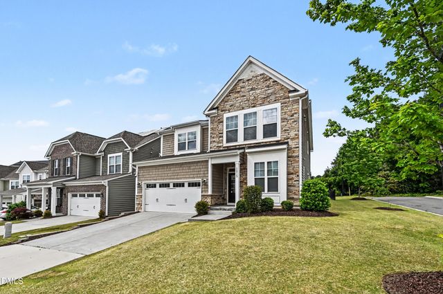 1015 Meadow Pond Drive, Durham, NC 27703