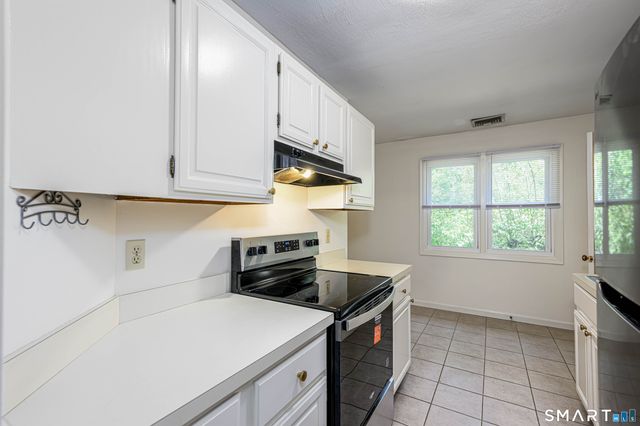 1400 Hartford Turnpike 12, North Haven, CT 06473