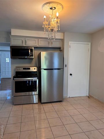 28025 Joan Street, Saint Clair Shores, MI 48081