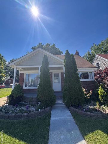 28025 Joan Street, Saint Clair Shores, MI 48081