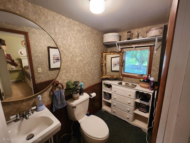 315 N Main Street, Allegan, MI 49010