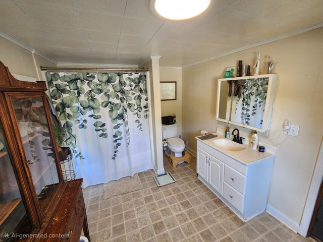 315 N Main Street, Allegan, MI 49010