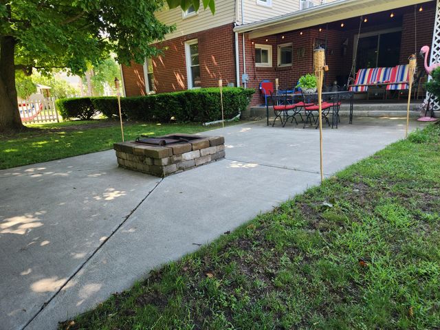 315 N Main Street, Allegan, MI 49010