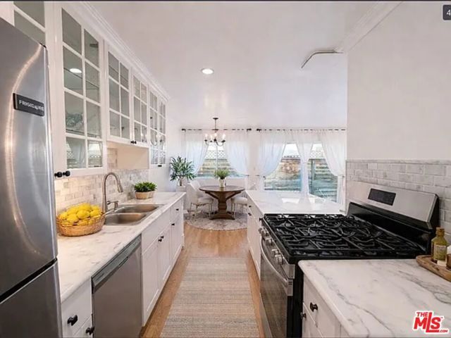 1141 19th Street 2, Santa Monica, CA 90403
