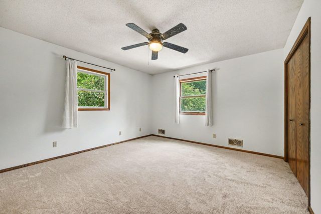 1880 Richal Drive, Woodbury, MN 55125