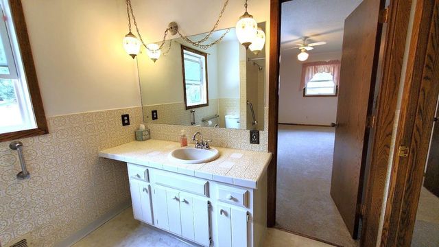 1880 Richal Drive, Woodbury, MN 55125