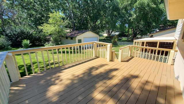 1880 Richal Drive, Woodbury, MN 55125