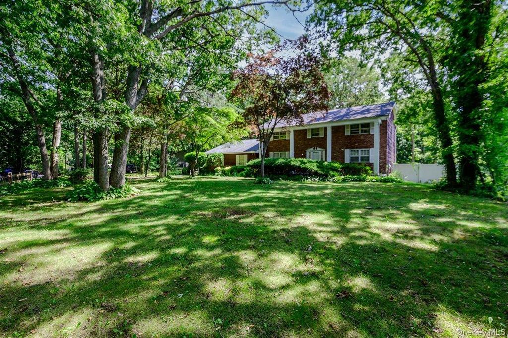 44 E Half Hollow Road, Dix Hills, NY 11746 — photo 3