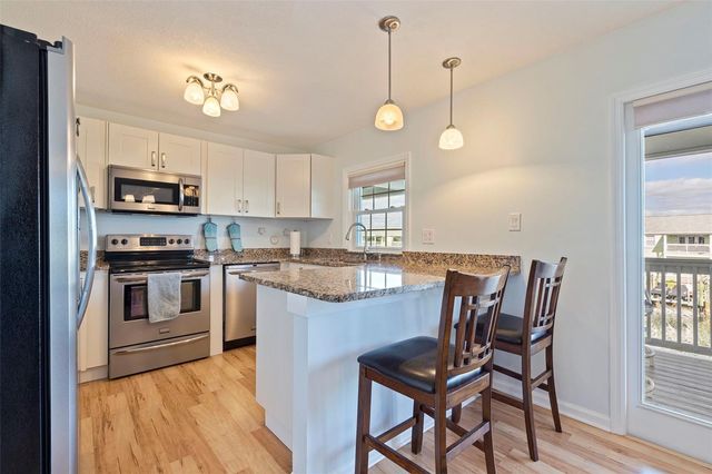 5152 SALMON DRIVE SE D, St Petersburg, FL 33705